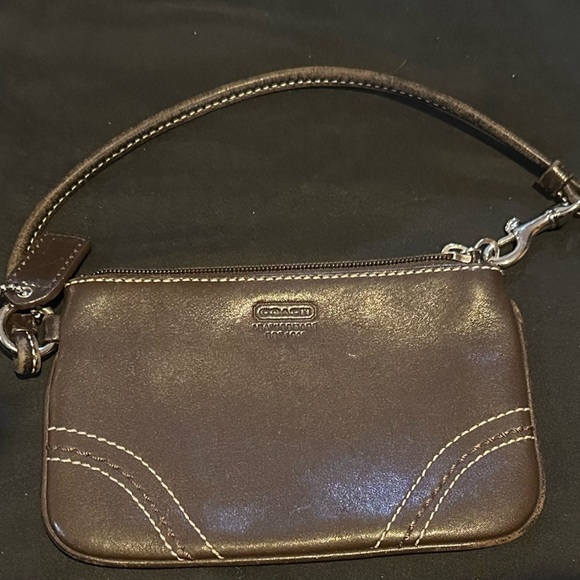 Coach Handbags - Coach Vintage Brown Leather Wristlet